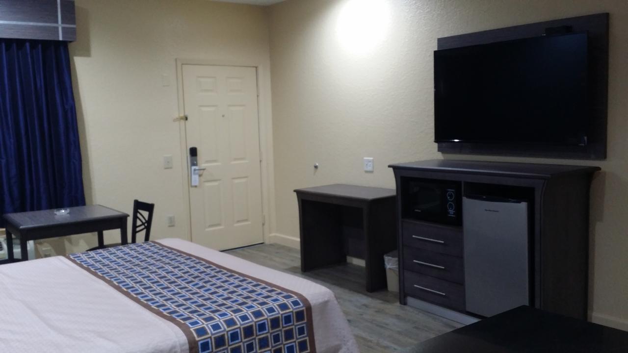 Americas Best Value Inn & Suites Northeast Houston Exterior foto